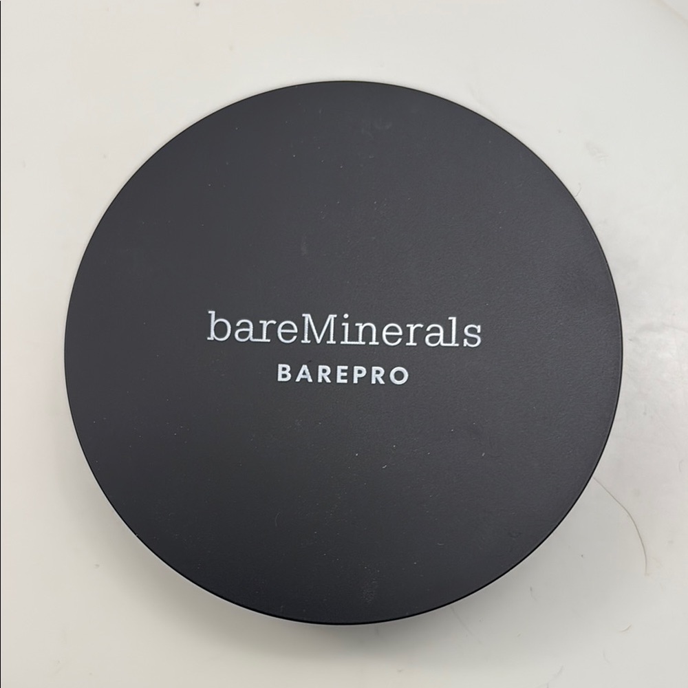 bareMinerals BAREPRO 16Hr skin perfecting powder foundation